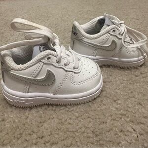 Nike Toddler Baby White Silver Sneakers Air Force 1 Low Size 2